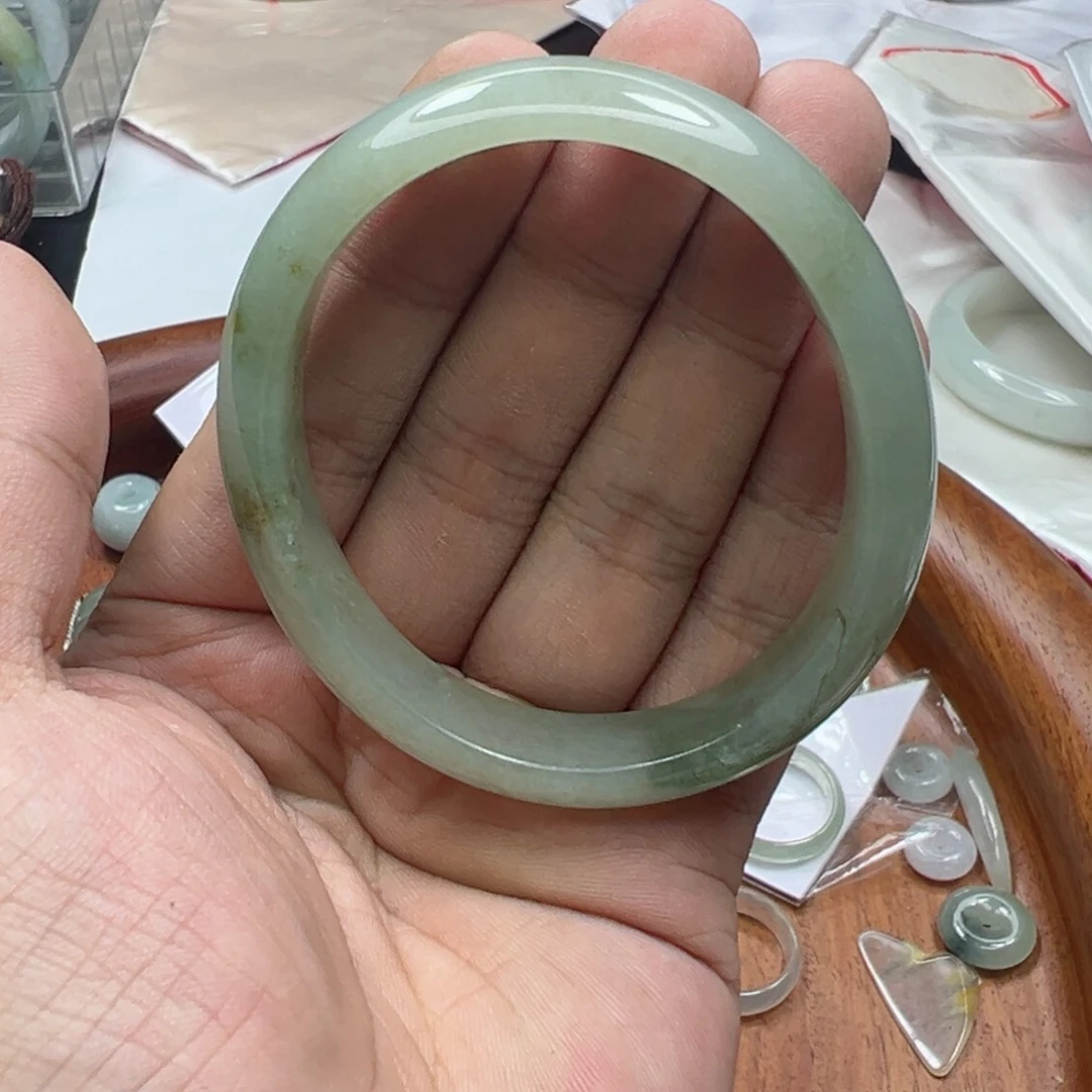 未镶嵌手镯翡翠55贵妃油青