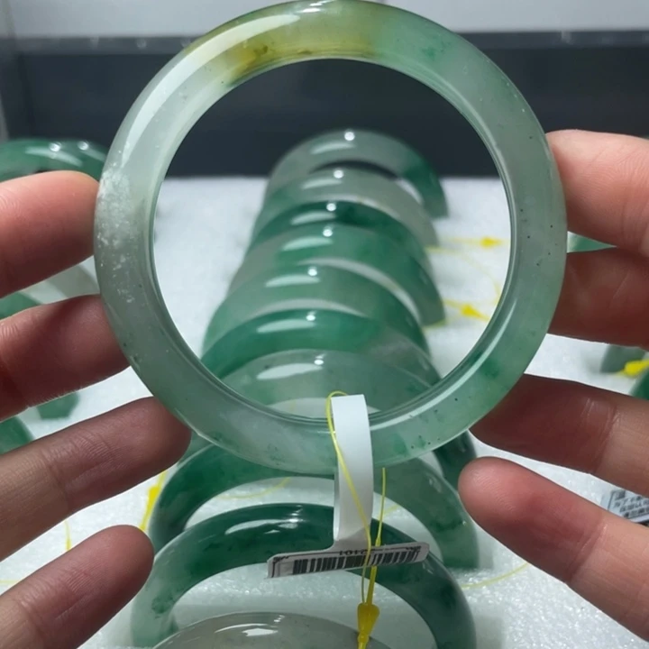 石英质玉手镯未镶嵌天然非洲翠手镯55