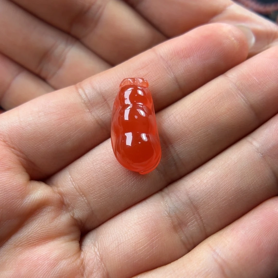 南红玛瑙未镶嵌挂件