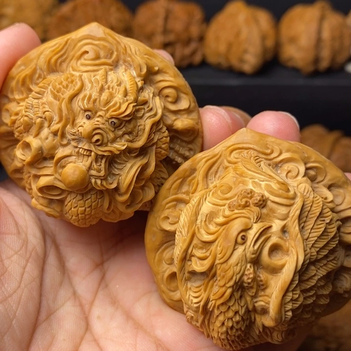 文玩核桃把件龙凤