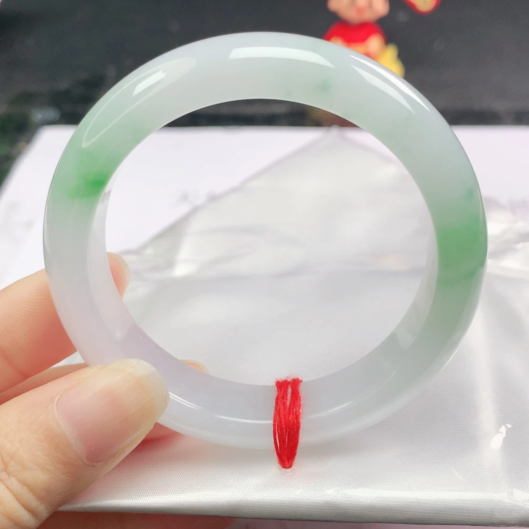 翡翠未镶嵌手镯正