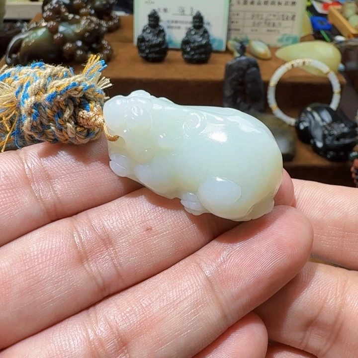未镶嵌和田玉挂件