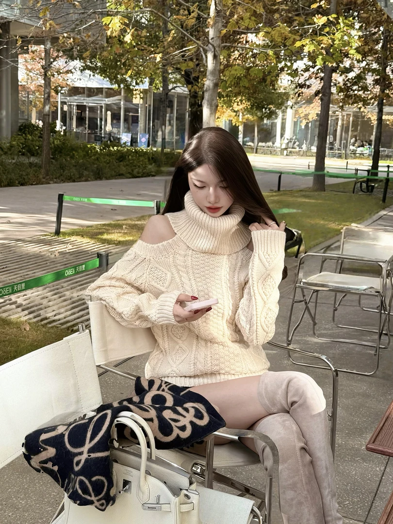 莫奈玫瑰 秋冬新款纯欲风性感露背蕾丝拼接针织上衣高领露肩毛衣