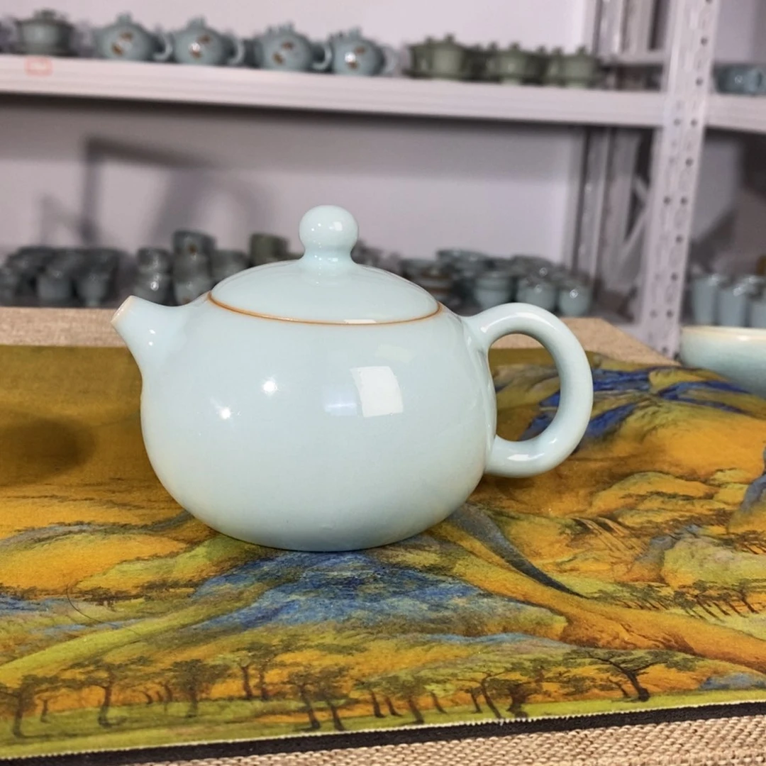 【闪购商品】天青西施壶微微瑕，。。。。。。