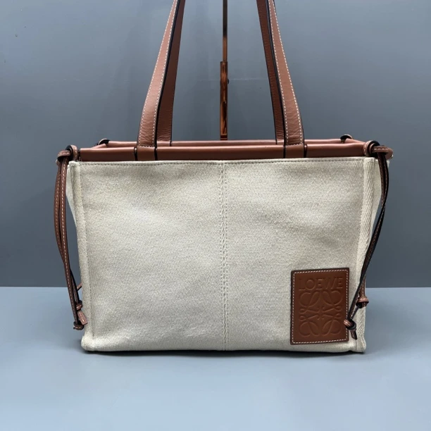 95新 LOEWE/罗意威 帆布拼皮托特包 尺寸32*23 SV16754
