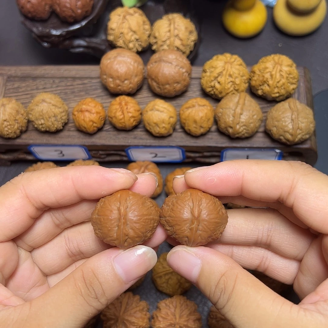 文玩核桃把件红宝石29