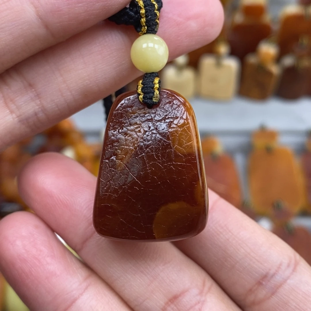 蜜蜡未镶嵌珠宝奇石