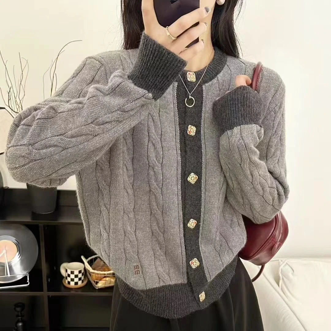 （25）秋冬时尚撞色麻花毛衣女长袖宽松加厚针织开衫外穿显瘦潮外套