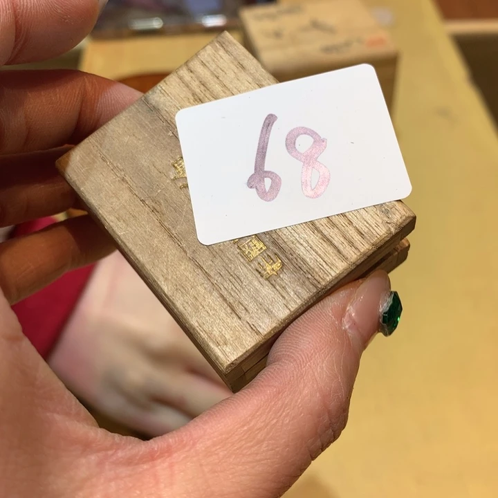 瓷片午**奔哈哈哈哈哈这个68