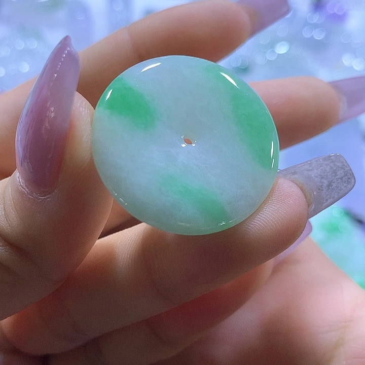 翡翠未镶嵌颈饰天然翡翠A货吊坠