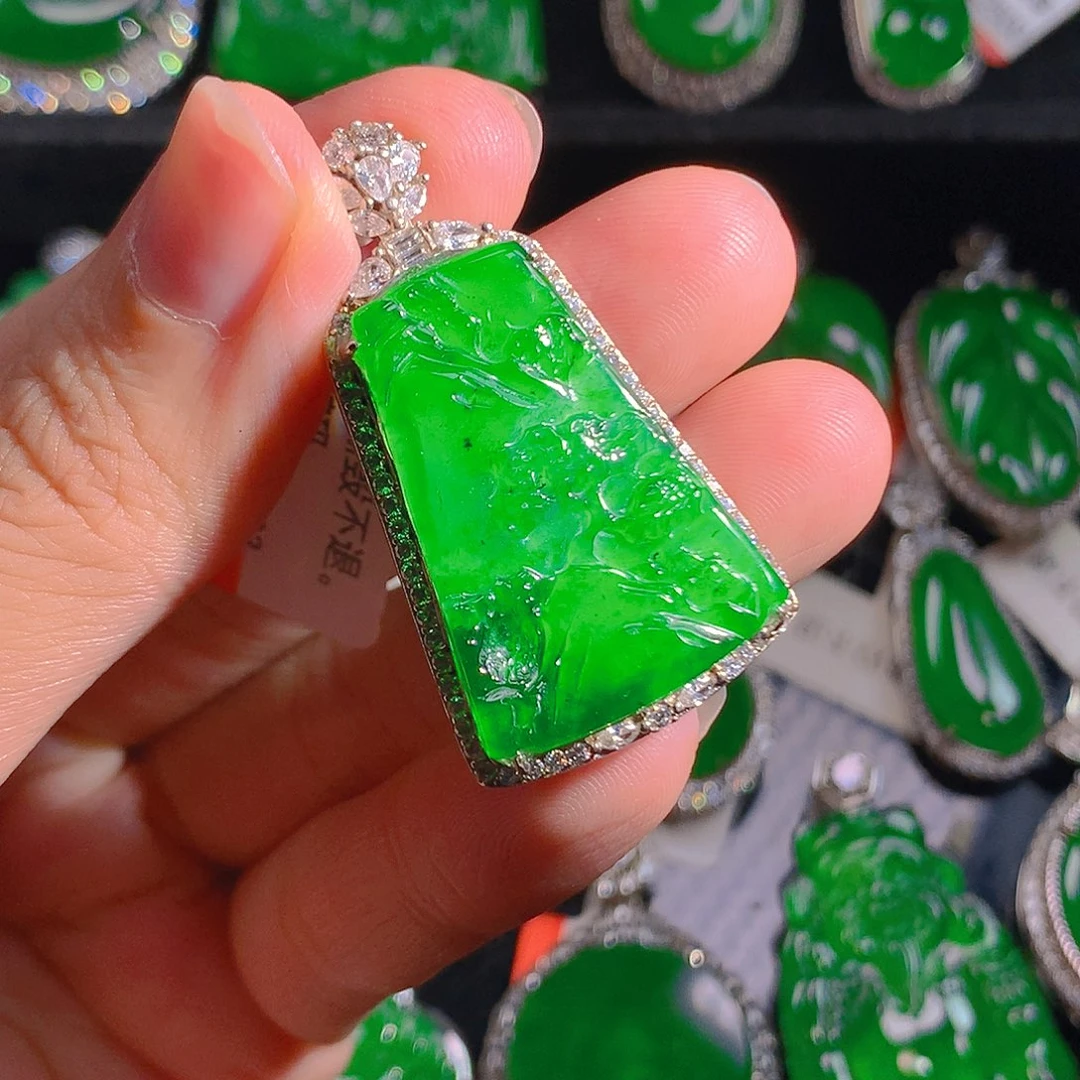 翡翠未镶嵌吊坠(不含链)