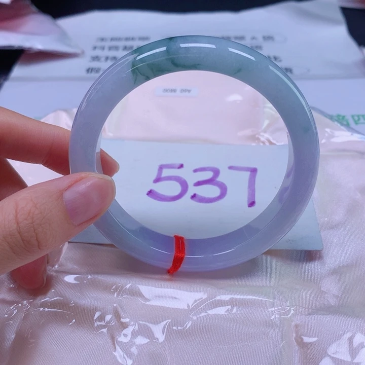 翡翠手镯未镶嵌60圈口
