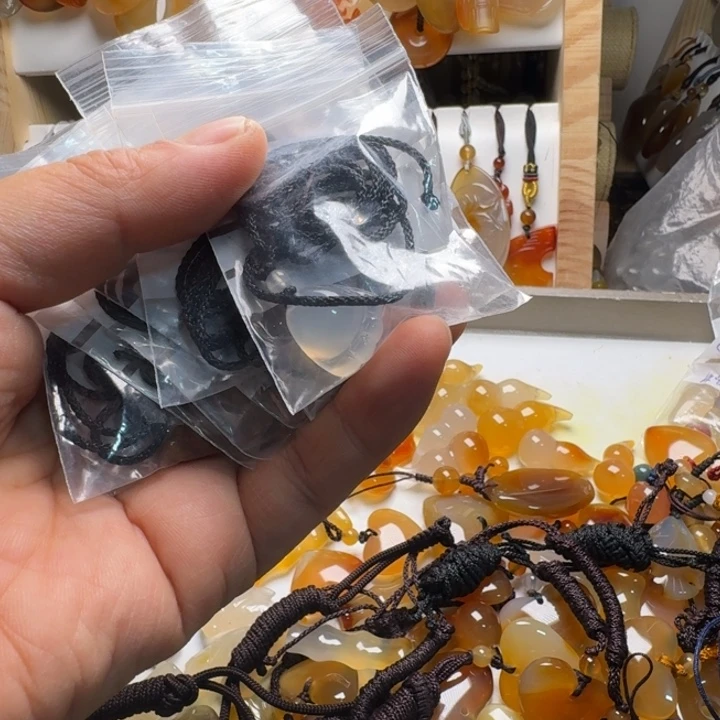 未镶嵌颈饰玛瑙/玉髓005……9.9