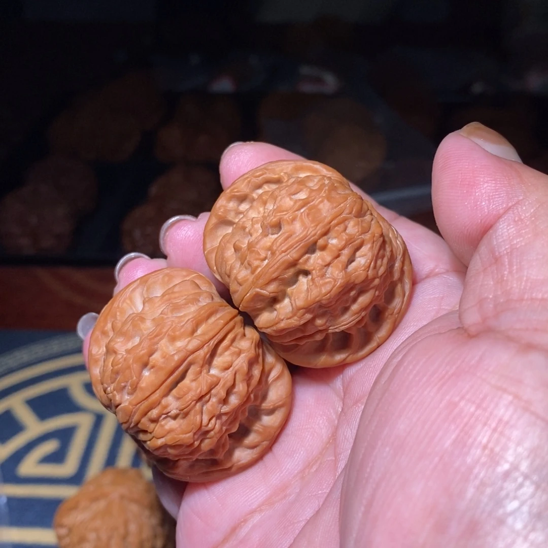 比***王文玩核桃把件磨盘