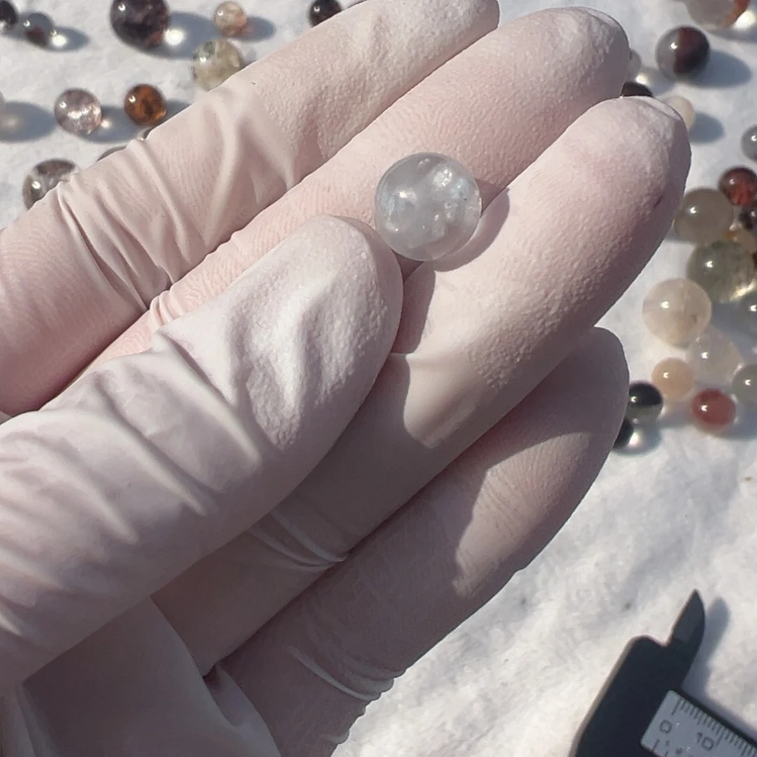 水晶蓝兔8mm定制不退换未镶嵌婵*?