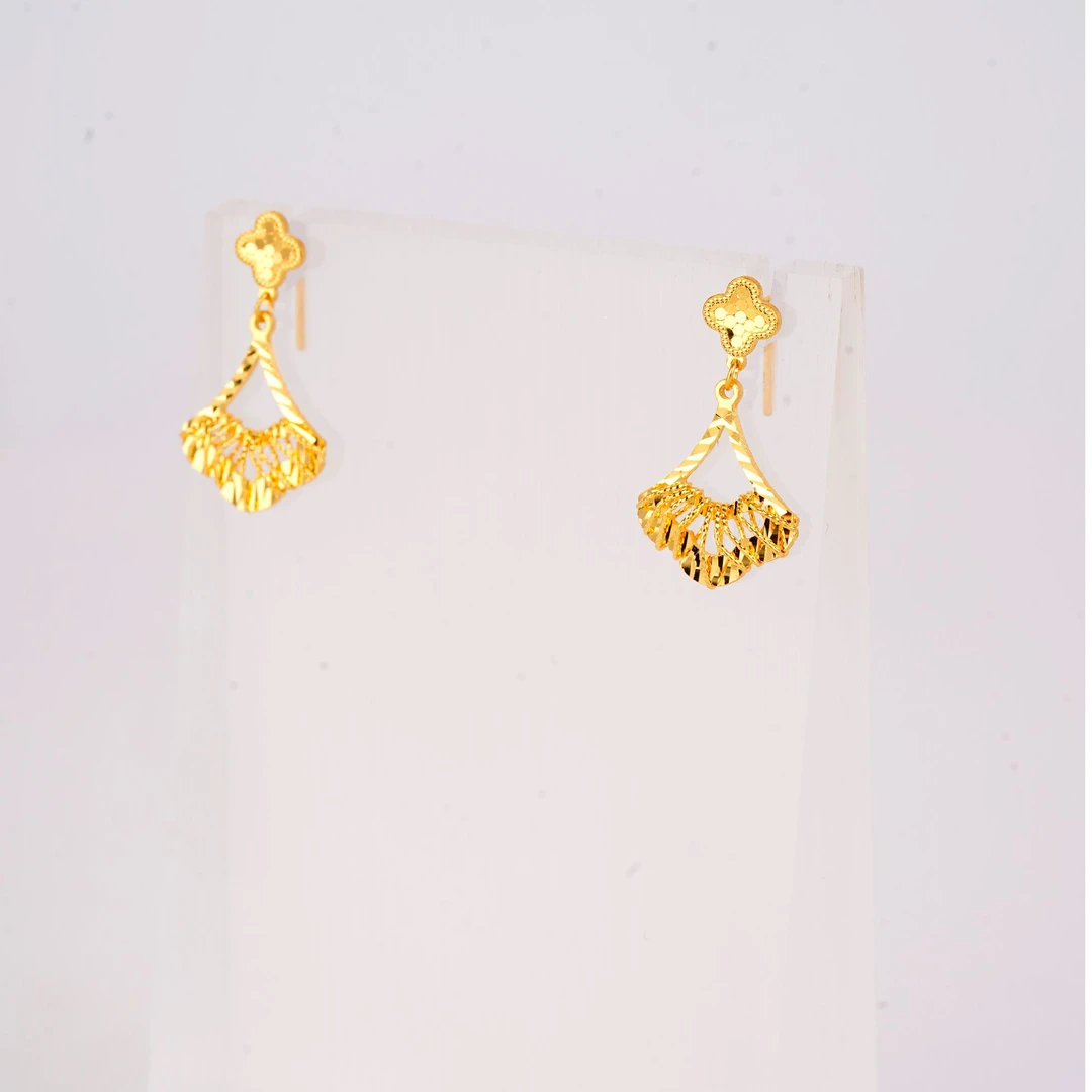 Chow Tai Seng/周大生拉丝小裙摆足金七字针 4.29g 187号