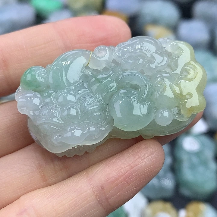 翡翠未镶嵌颈饰天然缅甸翡翠貔貅吊坠