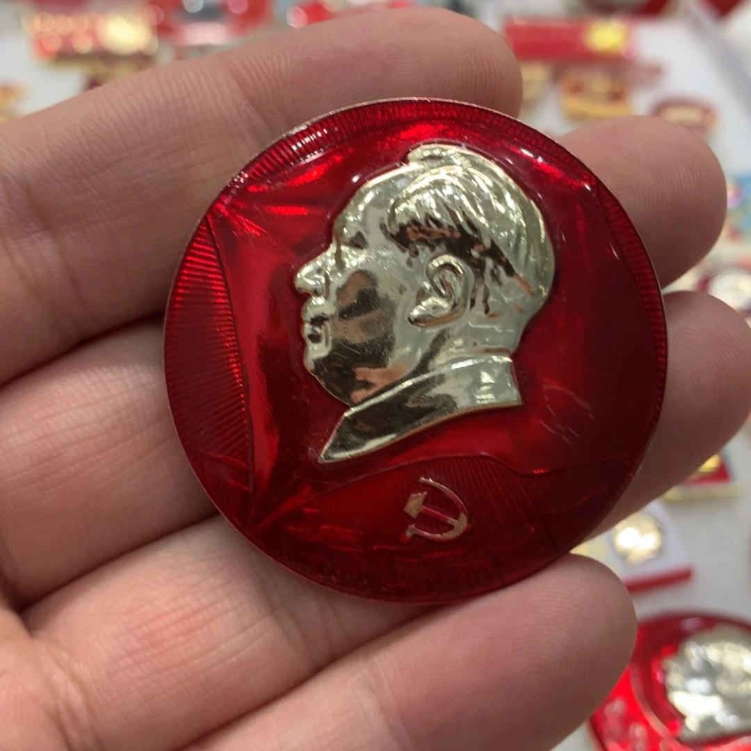 铝红章文像红旗……海军702