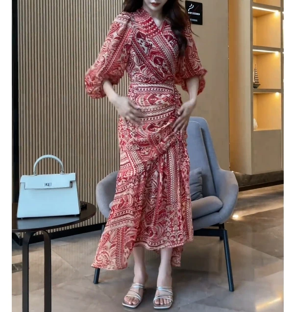 一片式系带夏季度假风半身裙套装红色气质