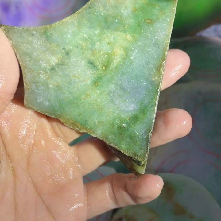 翡翠未镶嵌挂件片料