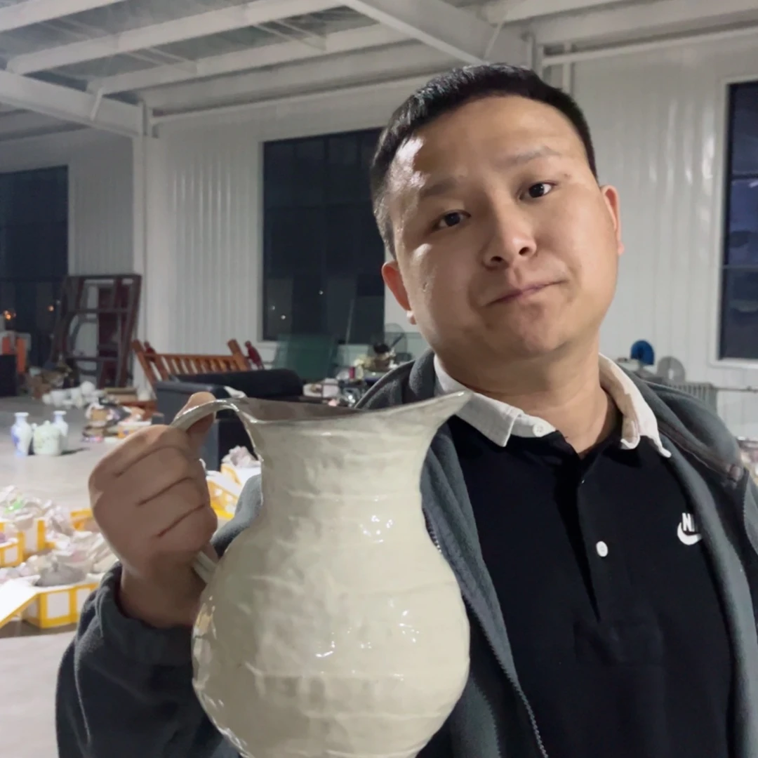 陶瓷我们都在努力着改变自己和