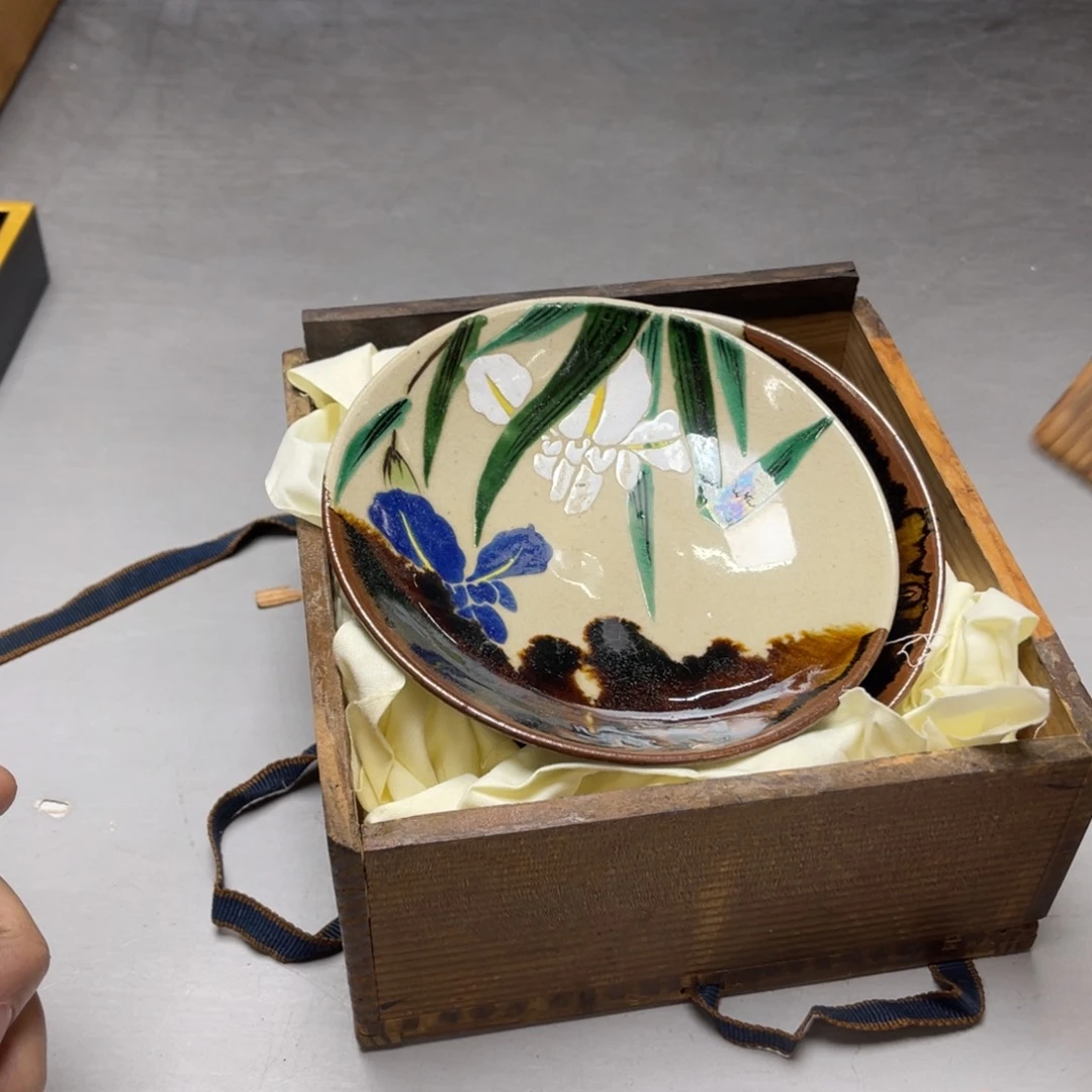 瓷片料****厨密密麻麻地排列在一起的