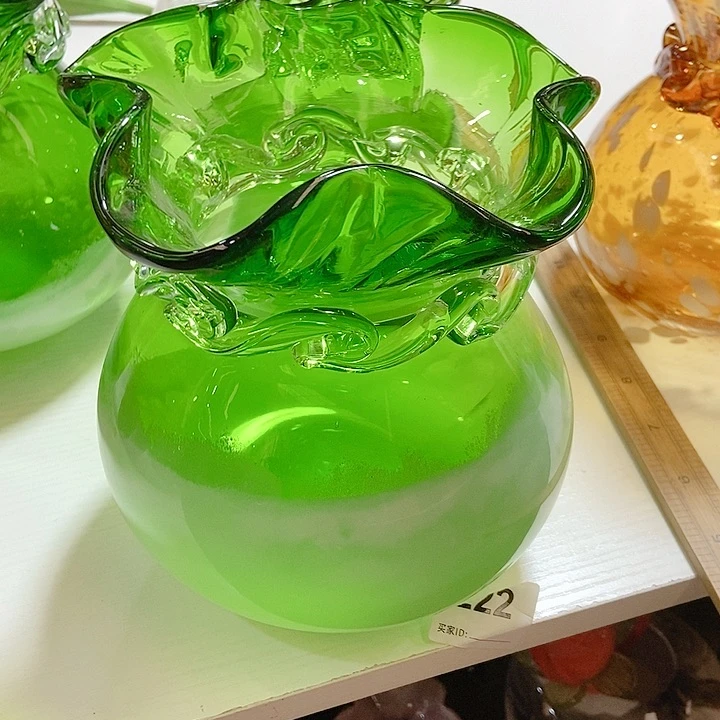 果*琉璃花瓶高度20厘米口9厘米