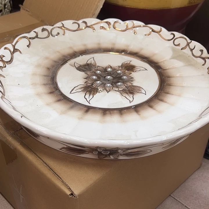 瓷片瑕。。。。。。。。。。。。。。