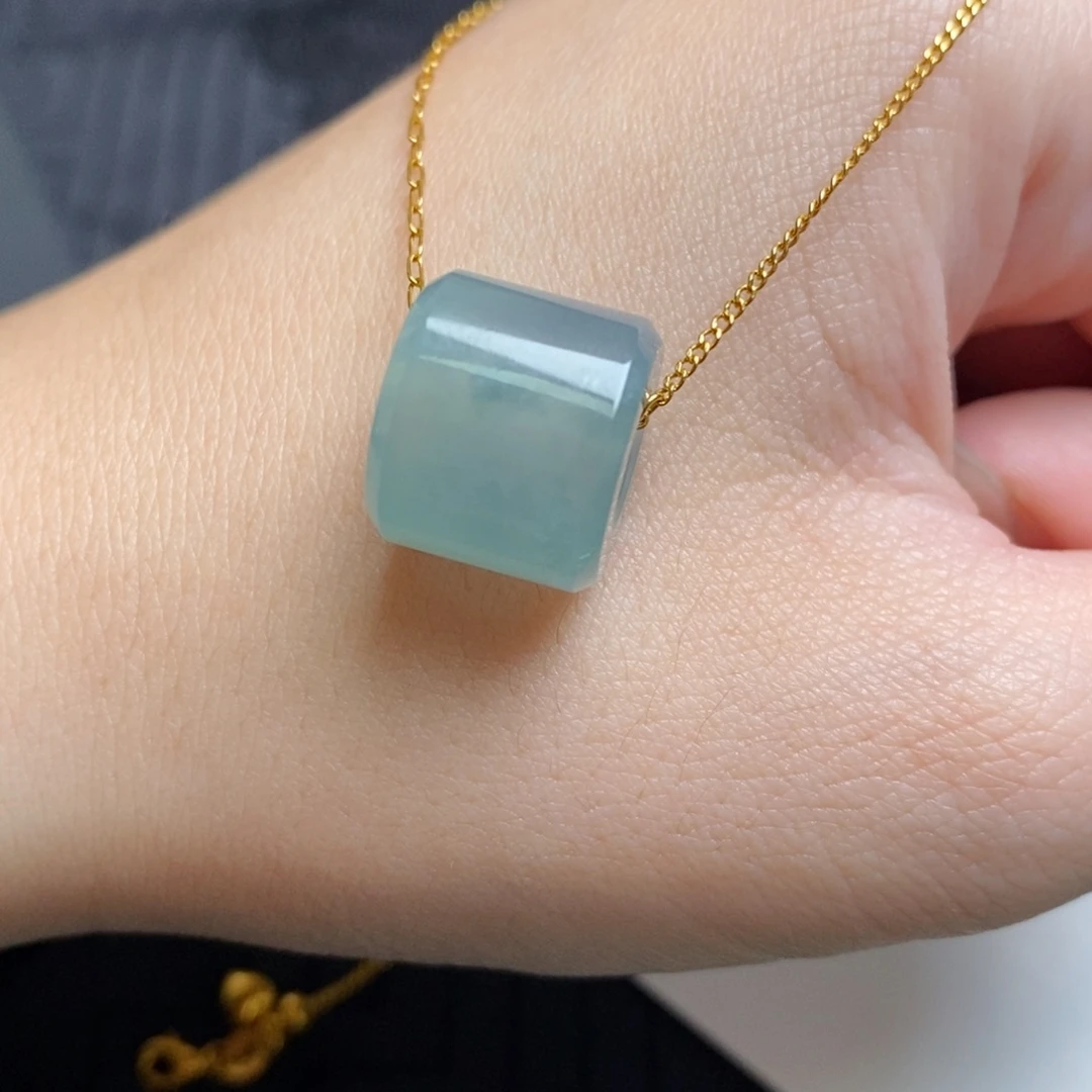 翡翠未镶嵌吊坠(不含链)路路通