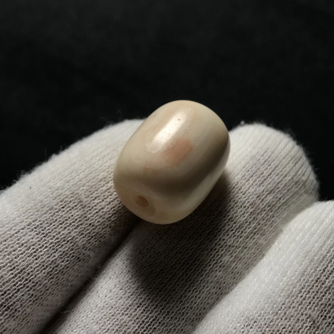 B22432  皮桶珠喇叭孔 只做天然猛犸牙