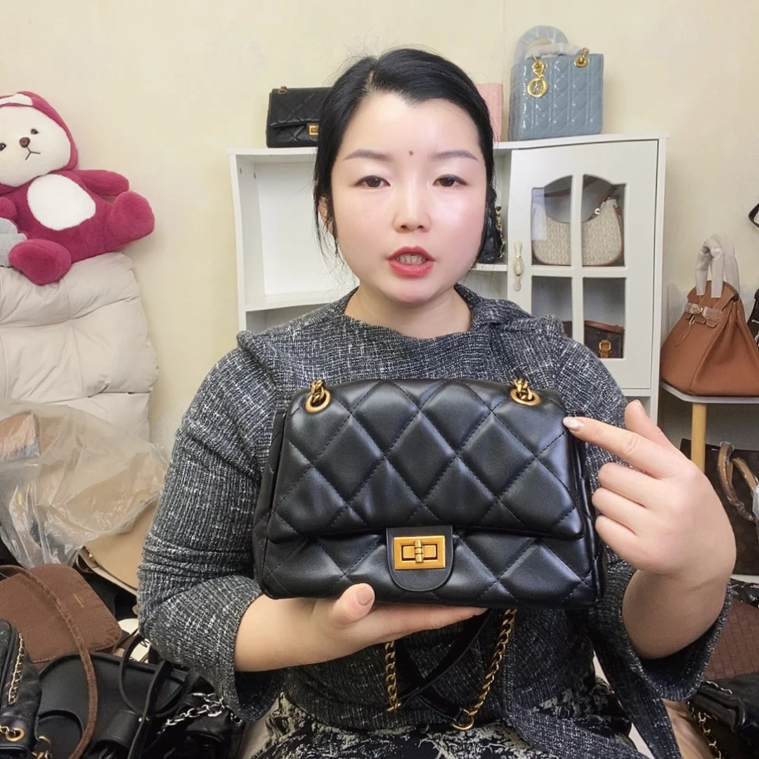 鱼皮（革）绵羊皮（革）羊剖层皮革牛剖层皮革羊皮（革）PU牛皮