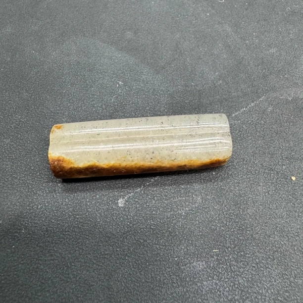岳刚甄选-青花料红沁心形双管勒子（不支持退换货请谨慎购买）