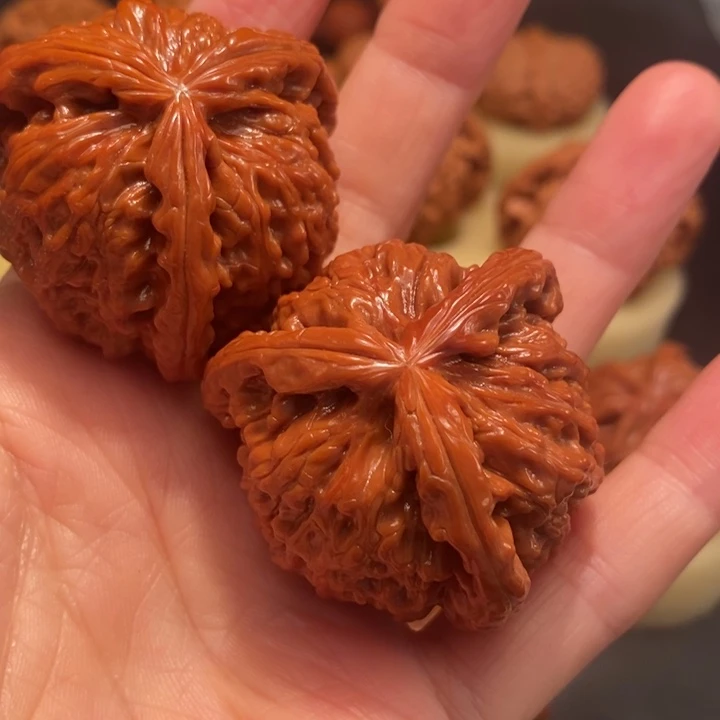 文玩核桃吊坠金**金工艺核桃