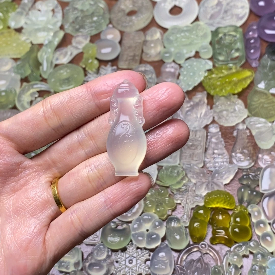 蛇纹石玉合金颈饰