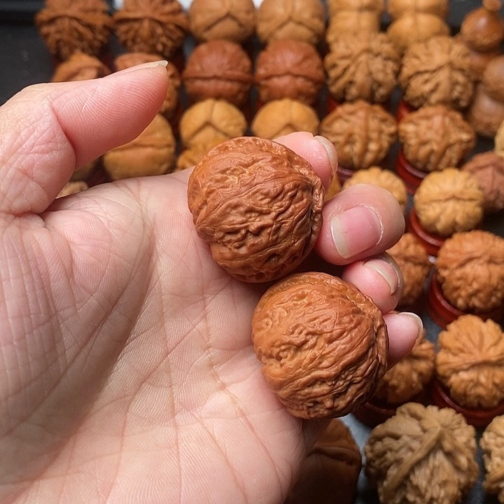 文玩核桃吊坠至尊宝