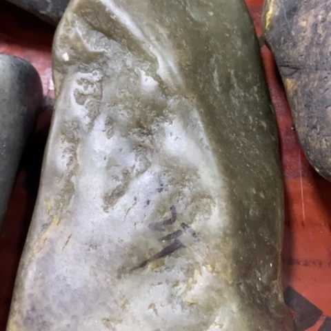 偷***闲和田玉（糖玉）未镶嵌挂件