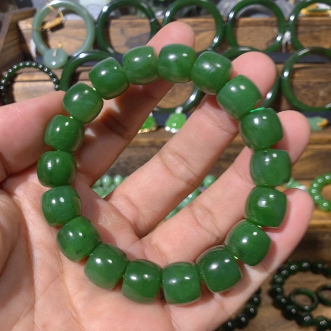 【闪购商品】吊坠(不含链)未镶嵌和田玉加拿大碧玉手串 12