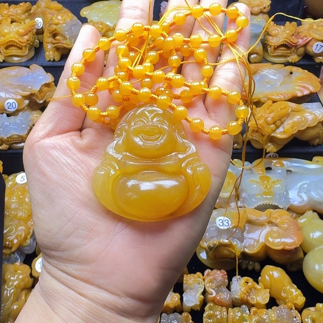 石英质玉（黄龙玉）未镶嵌颈饰