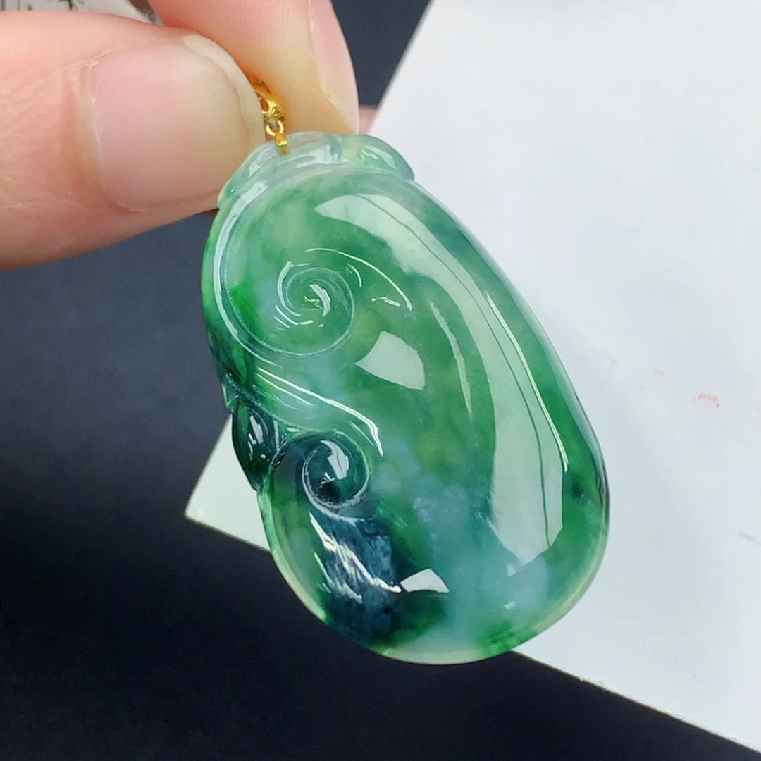 颈饰18K金镶嵌翡翠