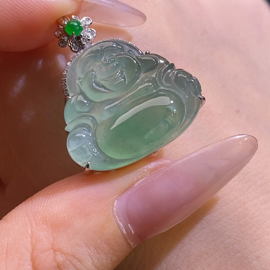 翡翠18K金镶嵌颈饰佛