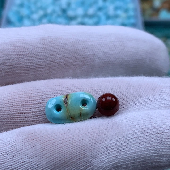 涓***长南红玛瑙未镶嵌珠宝奇石