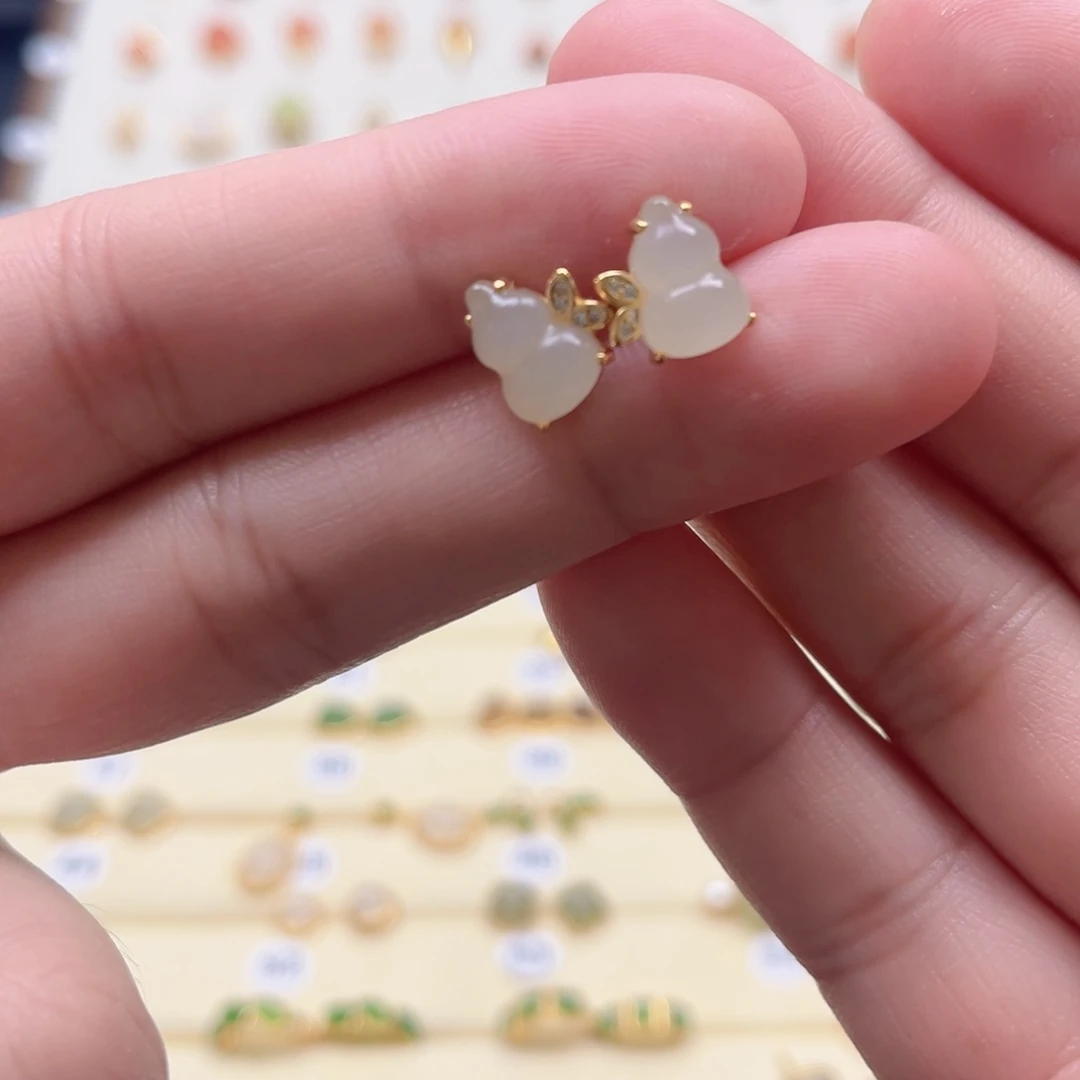和田玉银S925镶嵌耳饰