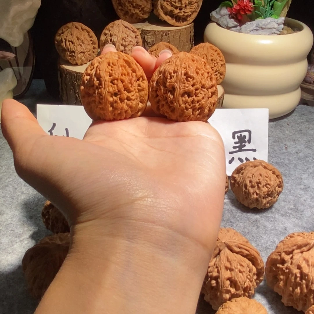 -***W核桃把件全品37南疆
