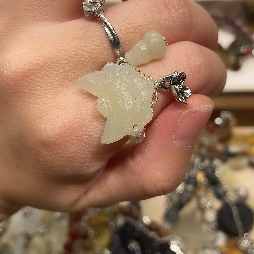 蛇纹石玉合金颈饰