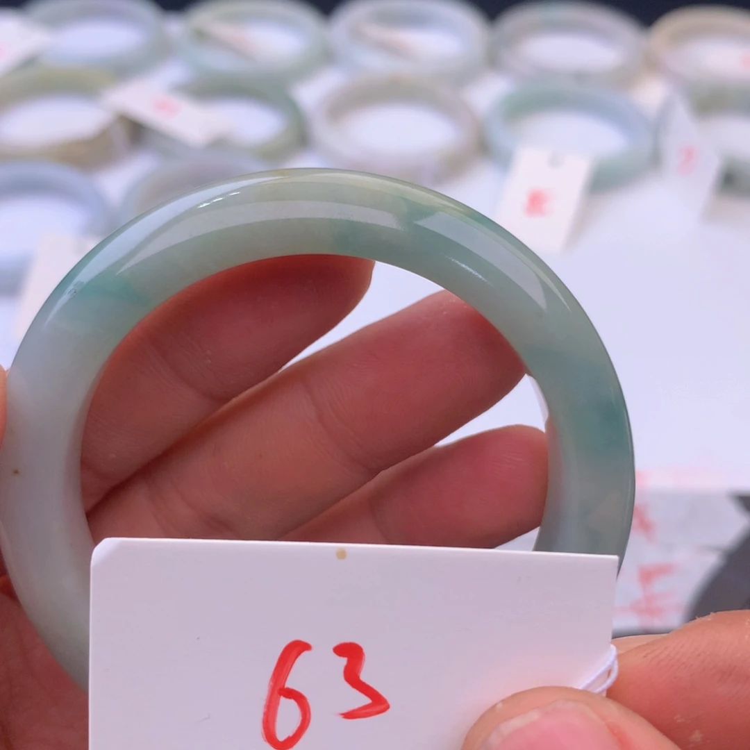 翡翠手镯未镶嵌258888988888888888