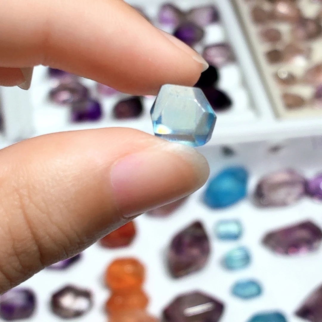 水晶未镶嵌珠宝半成品海蓝宝随型