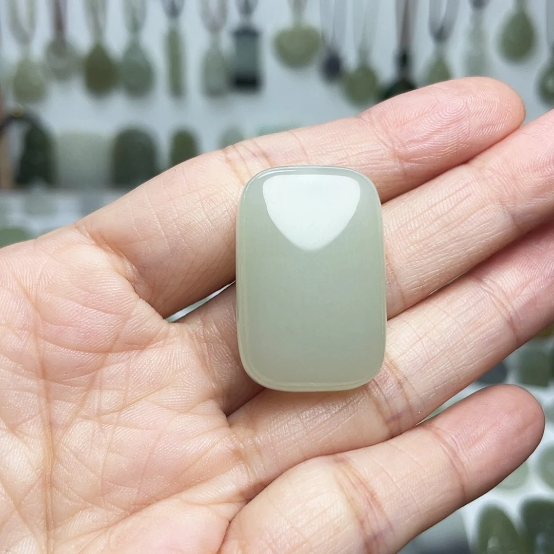 颈饰未镶嵌和田玉Z****i