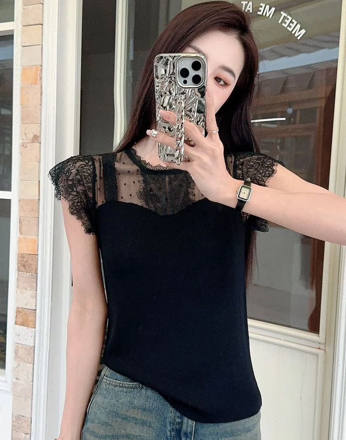 新款飞袖蕾丝吊带背心女黑色洋气无袖外穿打底上衣