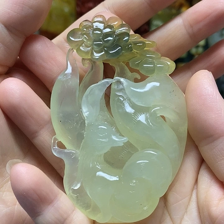 岫玉未镶嵌吊坠(赠链)