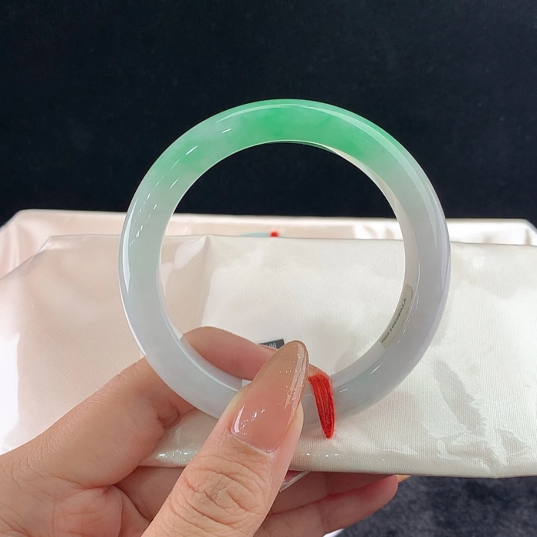 【闪购商品】未镶嵌手镯翡翠正59
